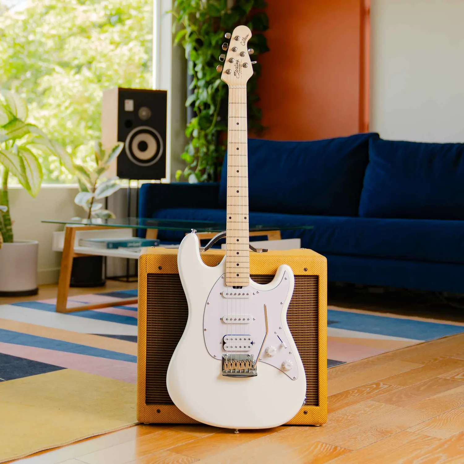 Sterling Intro Series Cutlass E-Gitarre Canvas White HSS