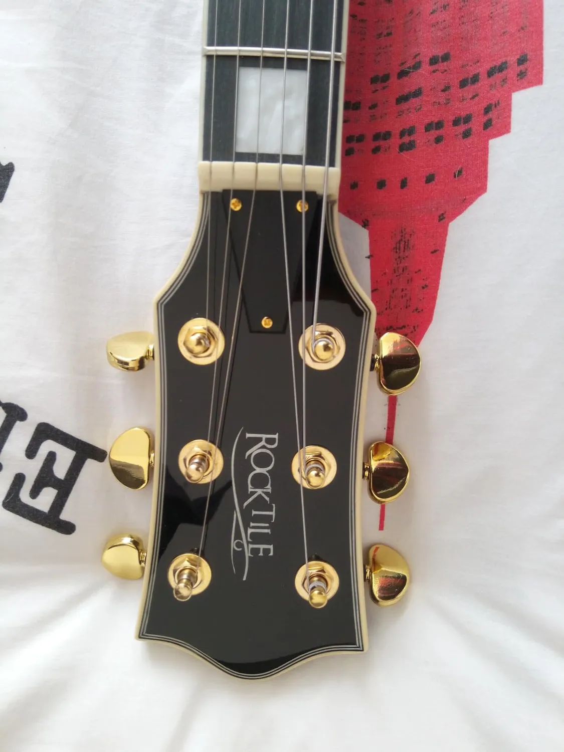 Rocktile Pro L-200BK Deluxe E-Gitarre Schwarz Humbucker
