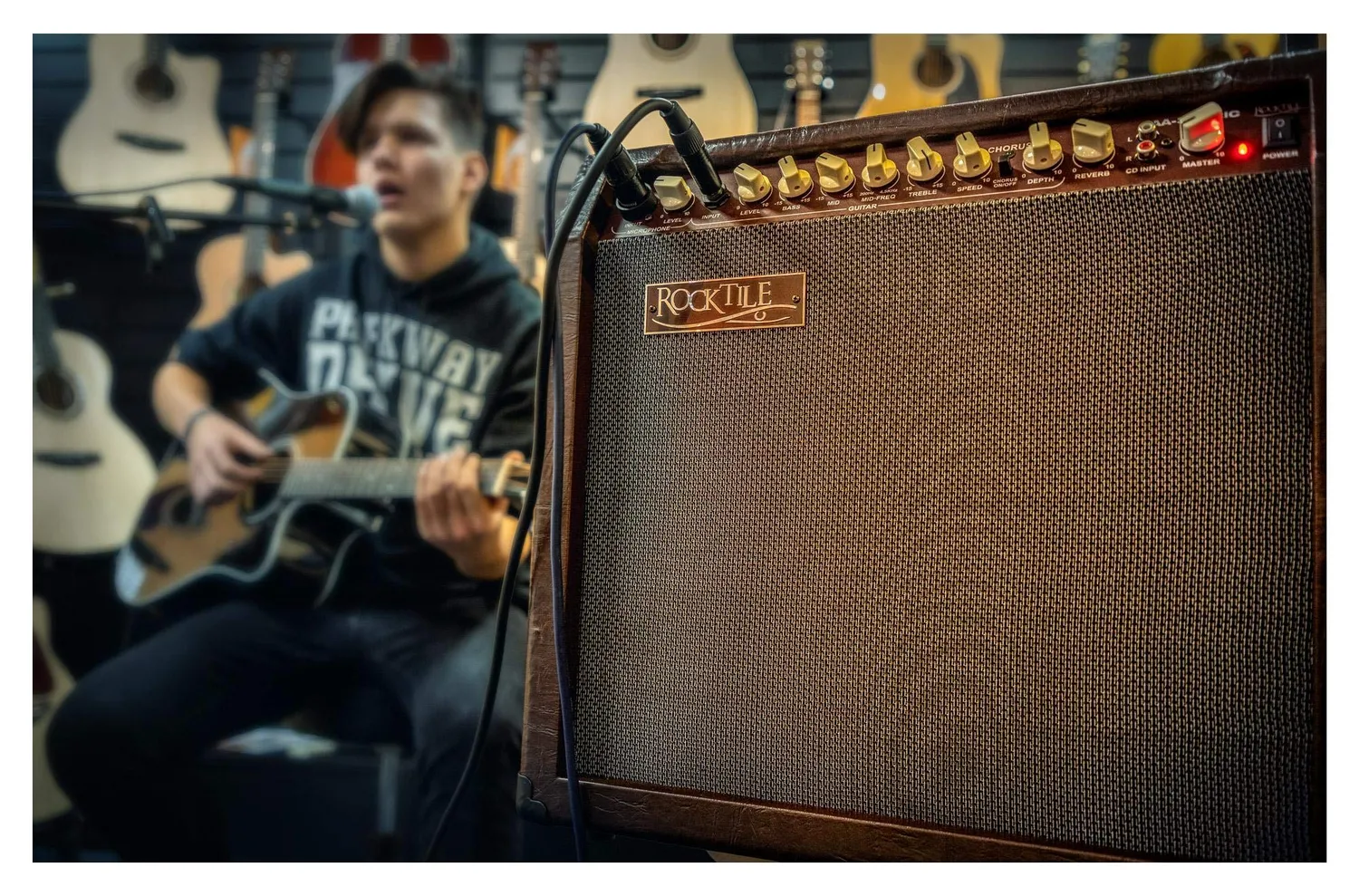 Rocktile AA-30 Eric Akustikverstärker 30 Watt braun 2-Kanal