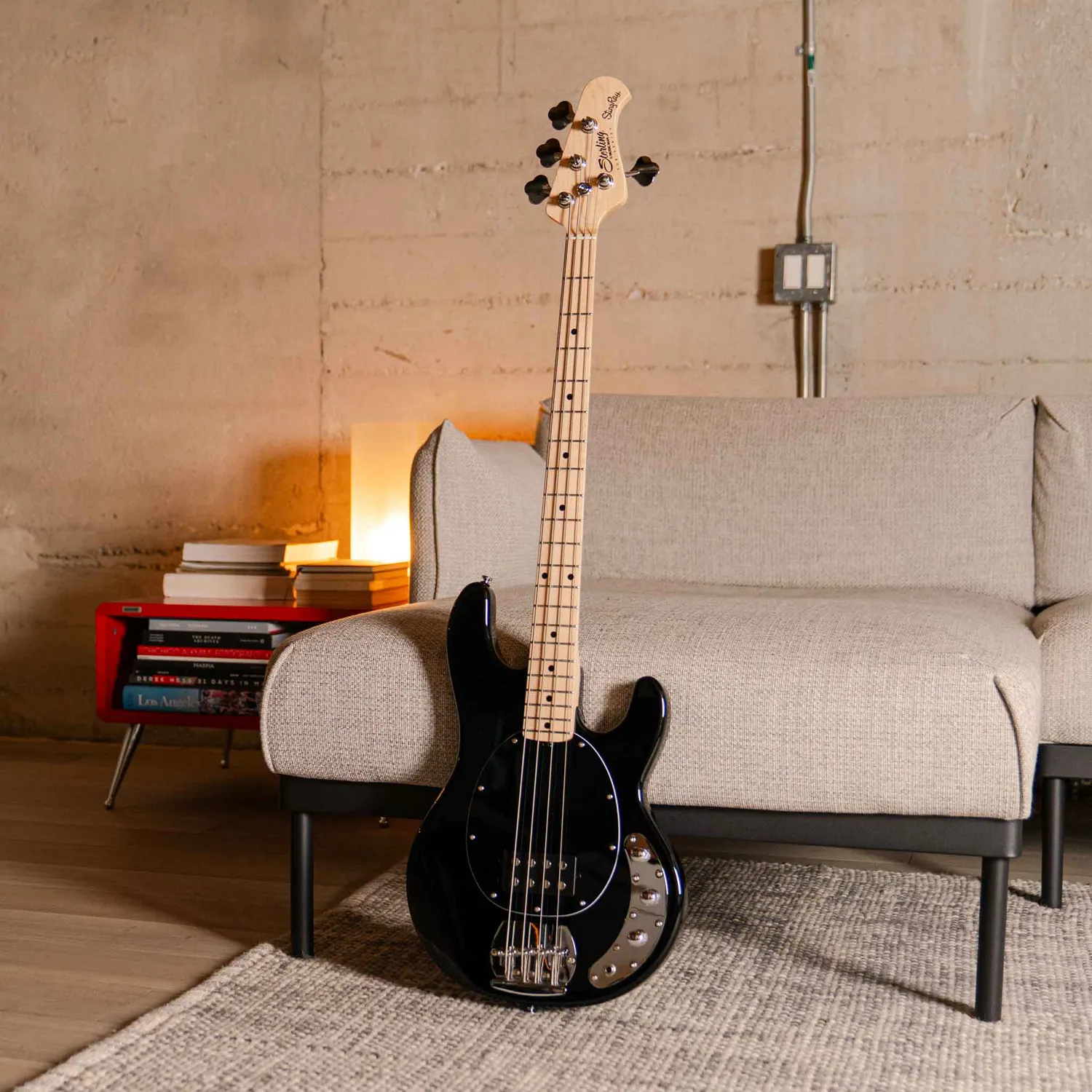 Sterling SUB Series StingRay E-Bass Black Aktiv