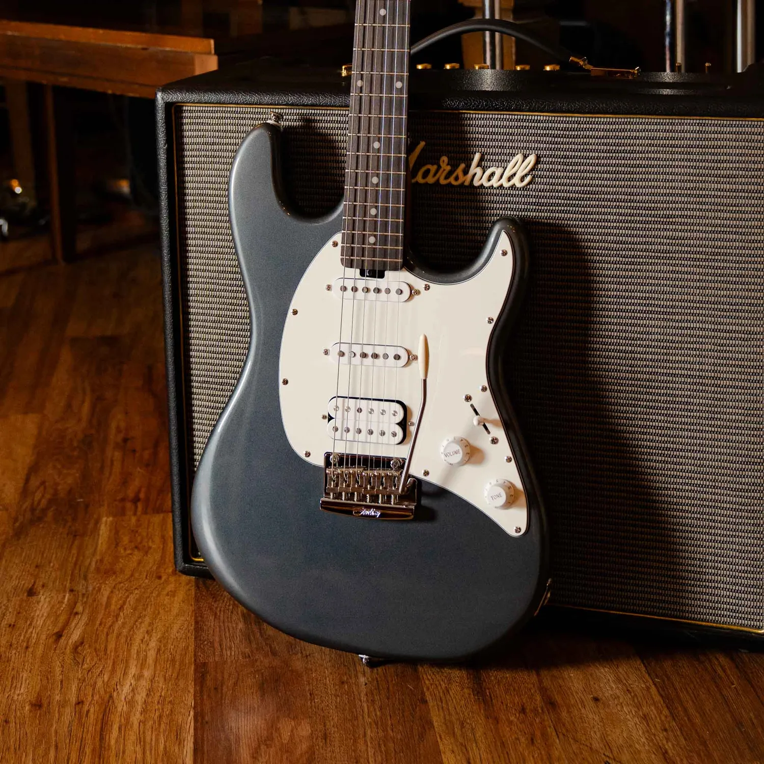 Sterling Standard Series Cutlass E-Gitarre Charcoal Frost HSS