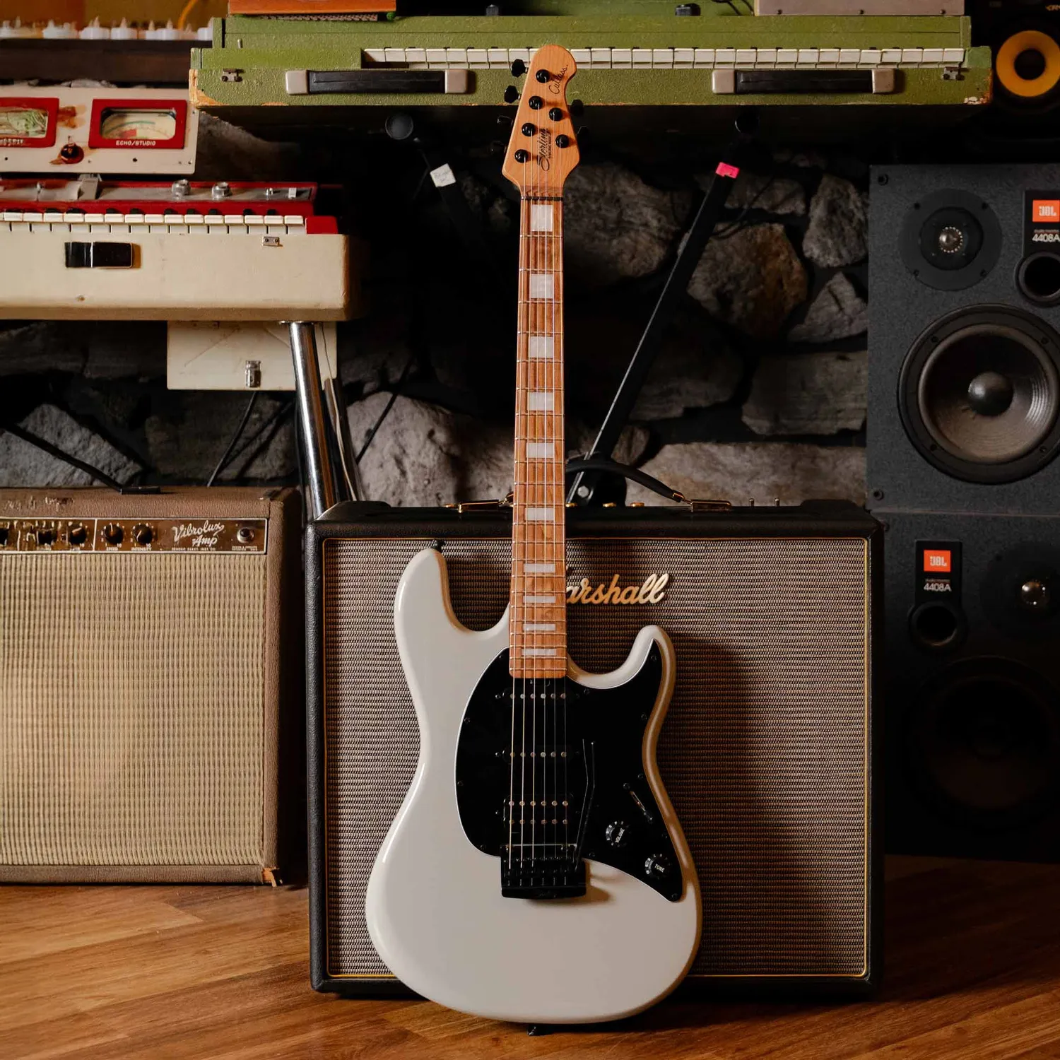 Sterling Standard Cutlass Plus CT50 E-Gitarre Chalk Grey