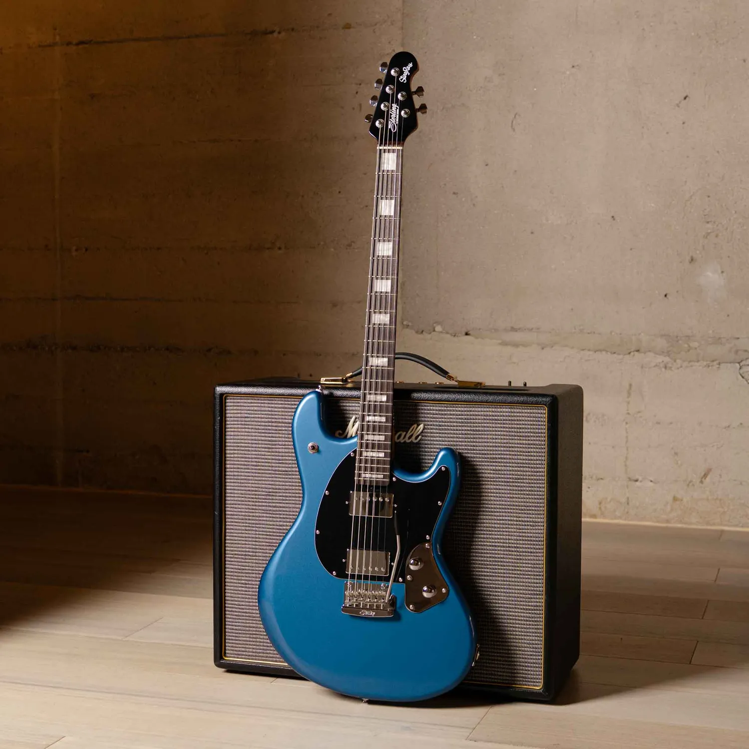 Sterling StingRay Baritone E-Gitarre Toluca Lake Blue