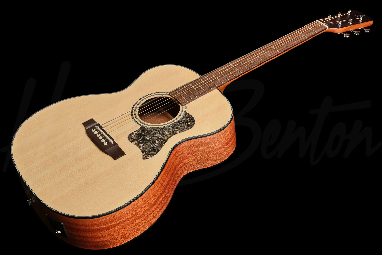 Harley Benton CLO-65SE NT Akustikgitarre Natur Elektro