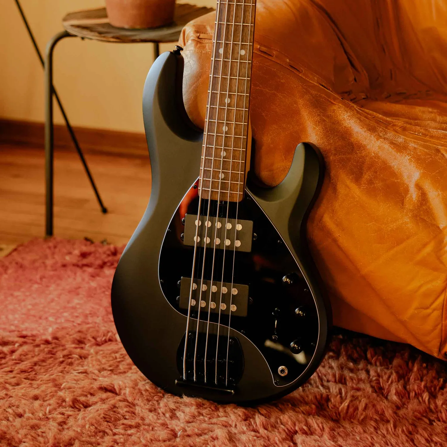 Sterling SUB StingRay 5 HH E-Bass Stealth Black
