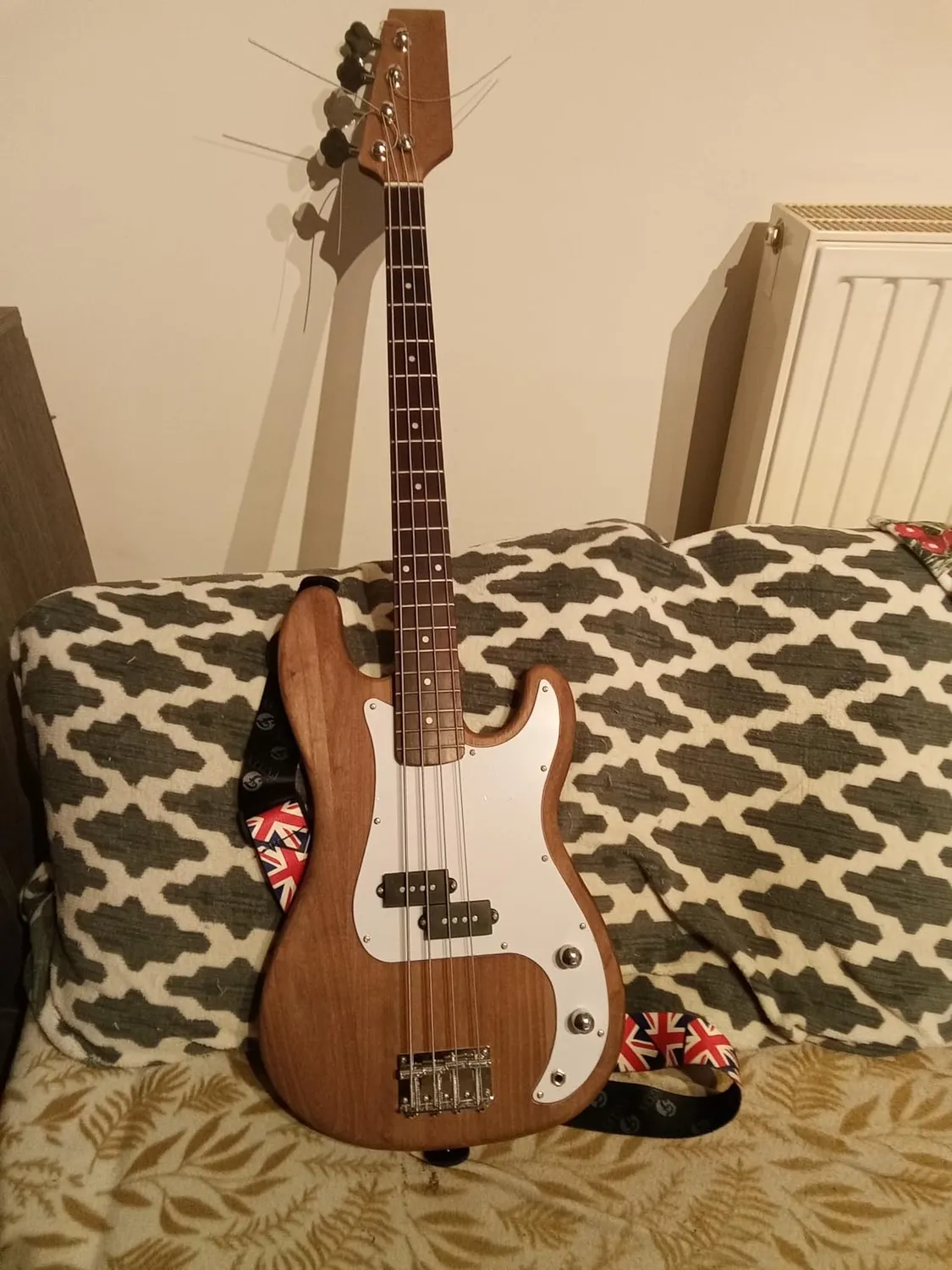 Rocktile PB-Style E-Bass Bausatz DIY unlackiert