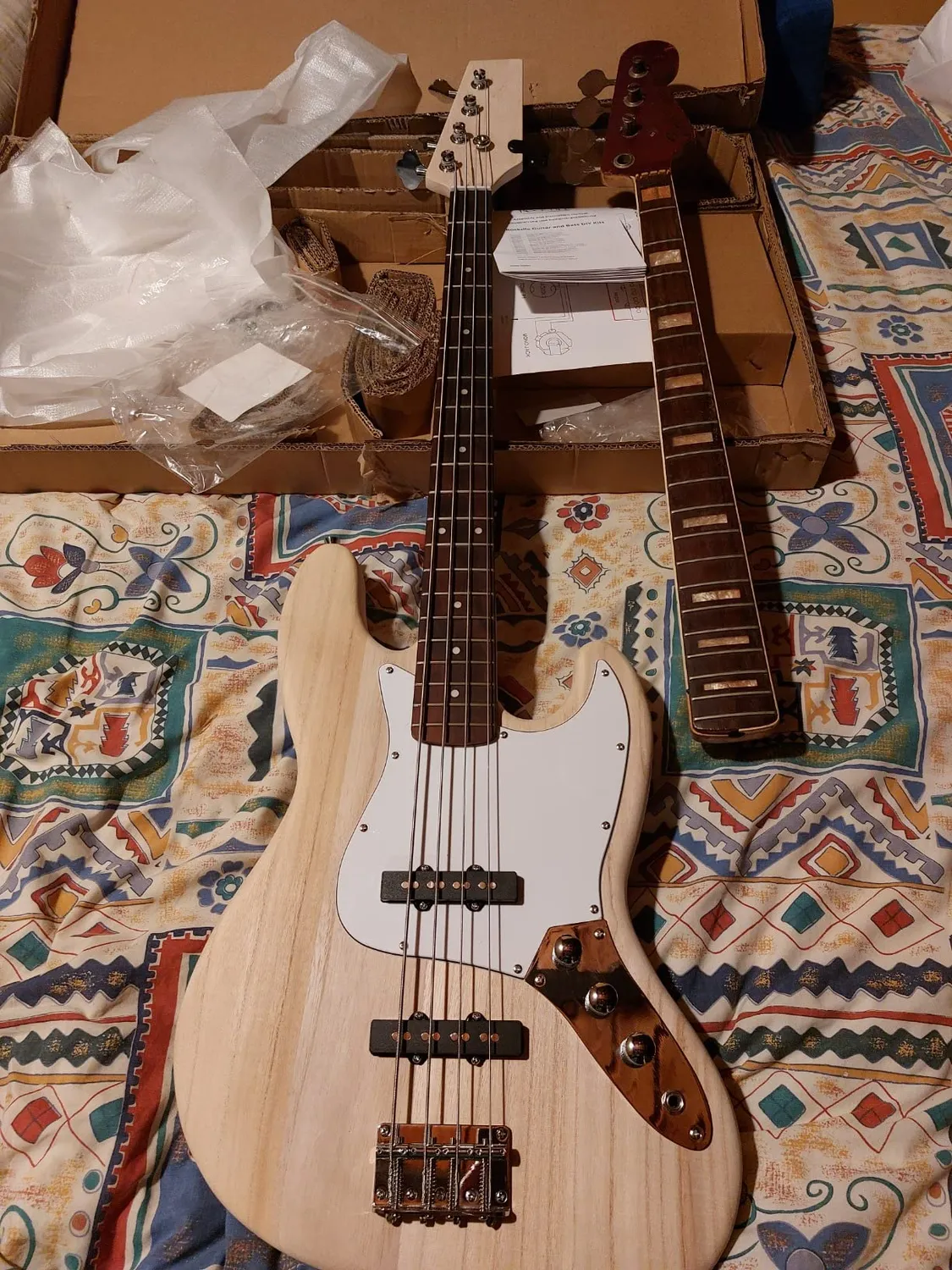Rocktile JB-Style E-Bass Bausatz DIY unbehandelt