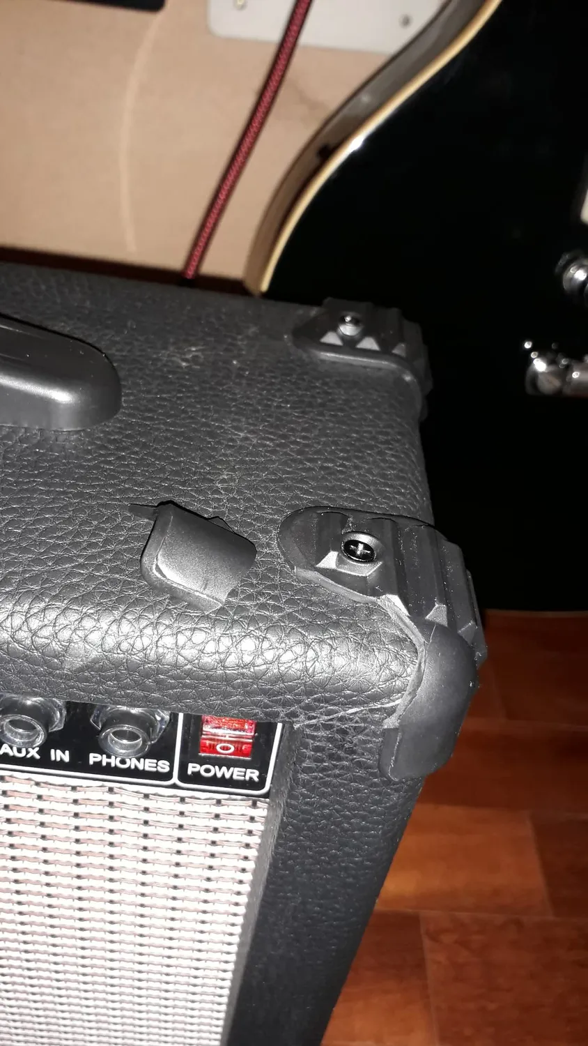 Rocktile Scream 15 Gitarrenverstärker 15 Watt Combo