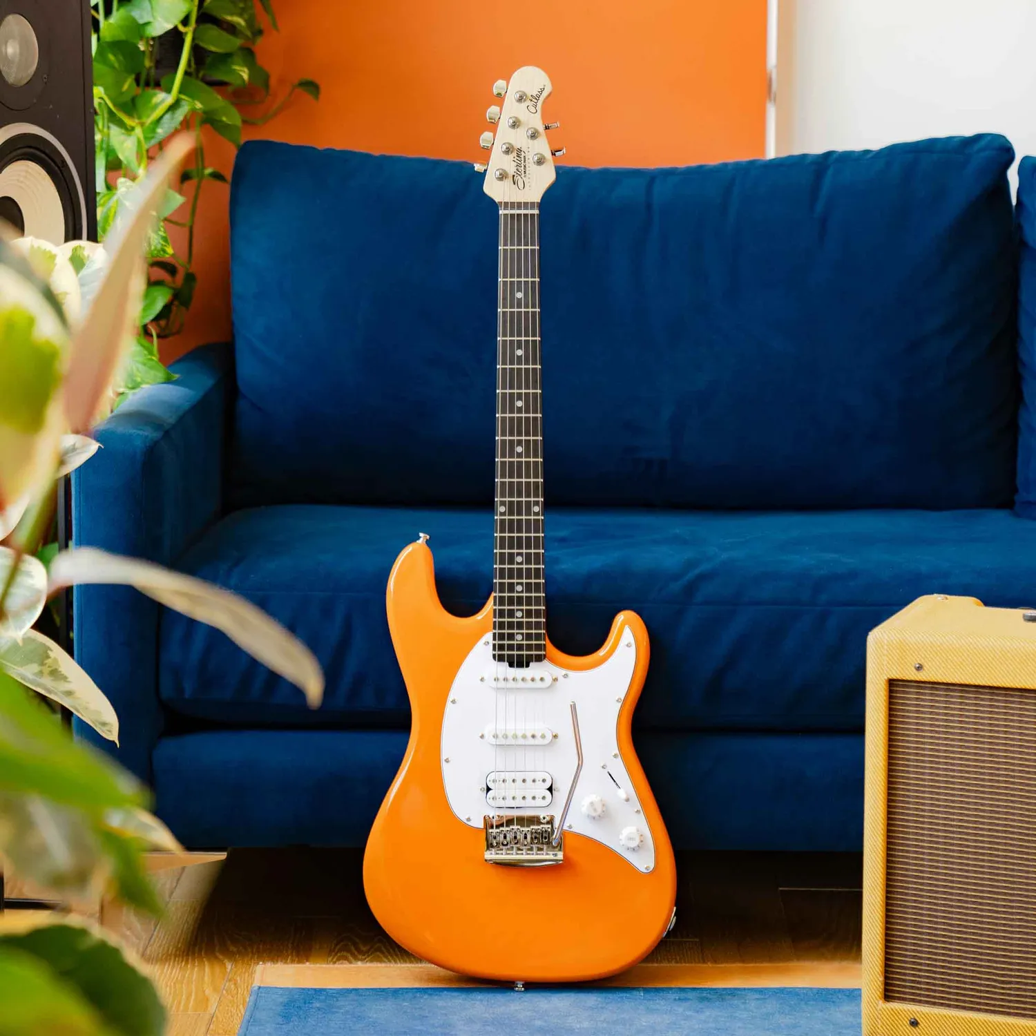 Sterling Intro Series Cutlass E-Gitarre Orange HSS