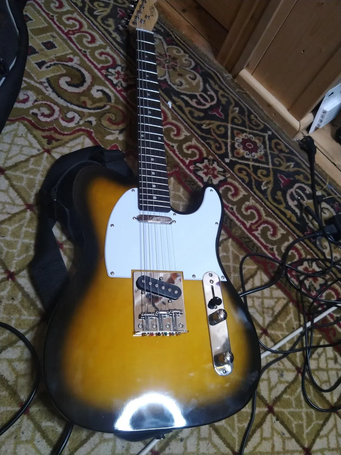 Rocktile Pro TL100-SB E-Gitarre 2-Tone Sunburst